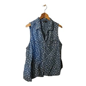 Forever 21+ Denim style Vest with Floral Print (small tear on last button hole)